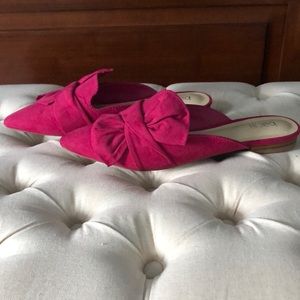 Bar III ‘palace mules’